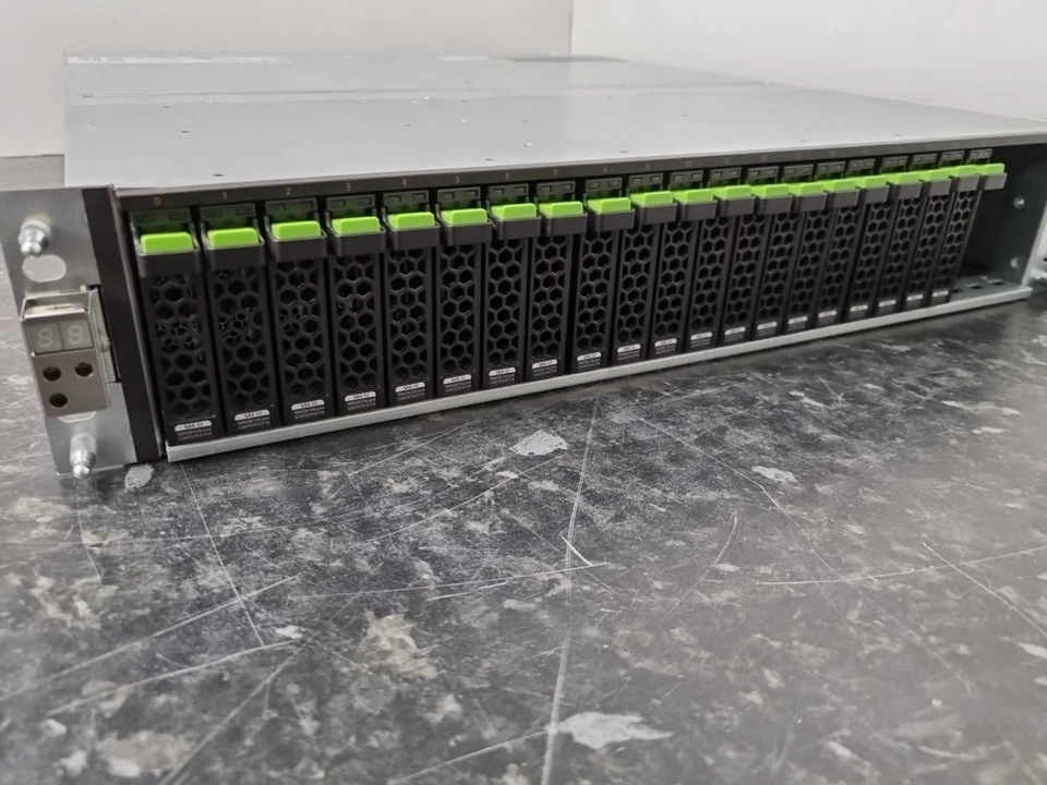 Fujitsu Eternus DX1/200 S3 2.5" DE Drive Enclosure FTS:ETFEADU 2x IOM12G 2x PSU - Image 4 of 4