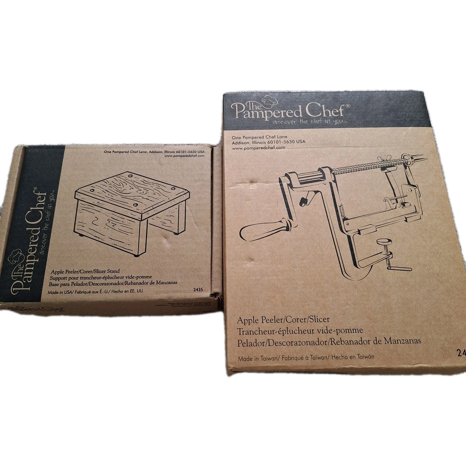 NEW The Pampered Chef Apple Peeler Corer Slicer with Wood Stand #2430 #2435 NIB