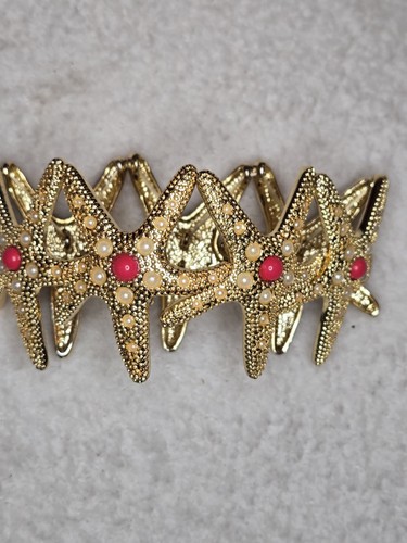 Lilly Pulitzer Starfish Stretchy Coral Pearl Bracelet Gold Colorful Pouch NWOT - Picture 2 of 4