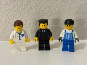 LEGO 9247 Town: Community Workers Set #9247-2 from 2006 - 100% Complete