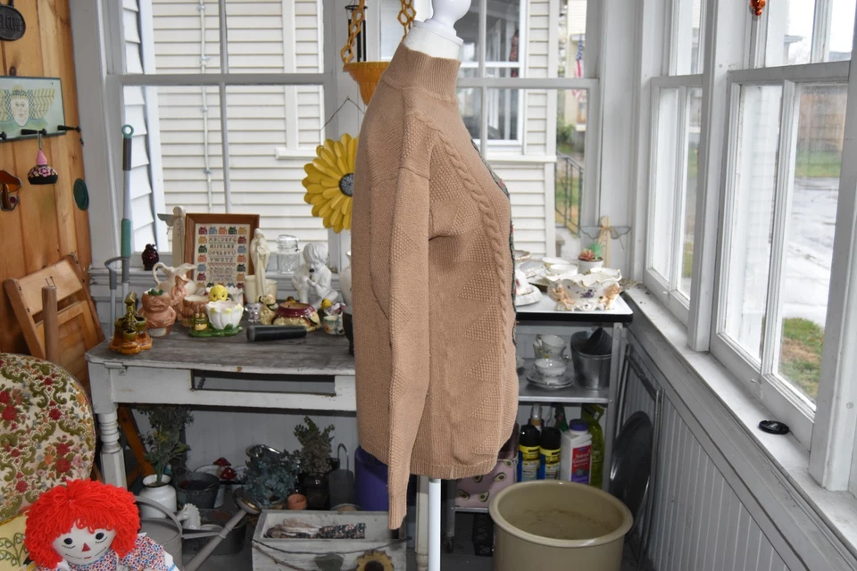 Vintage Liz Claiborne Merino Wool Mockneck Embroidered Folk Art Sweater Small - Image 2 of 4