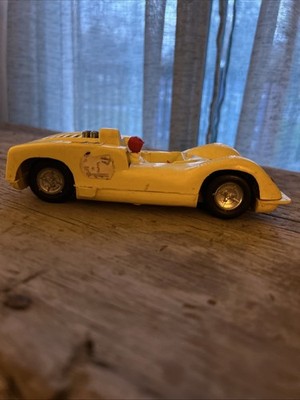 1966 VINTAGE 8  CHAPARRAL STP YELLOW PLASTIC HONG KONG MADE CAR TOY RARE parts
