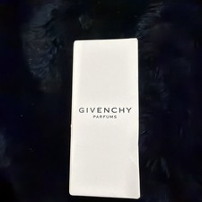 GIVENCHY PARFUMS KABUKI MAKEUP BRISH NEW IN B...