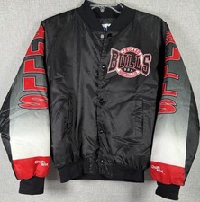 VTGChalk Line Chicago Bulls NBA Satin Bomber Jacket Boy's XL 18-20 Women S / Med