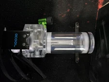 SwiftTech D5 Variable Watercooling Pump/Res Combo