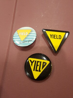 Yield Button VINTAGE YIELD SIGN SYMBOL BUTTON PIN LOT | eBay