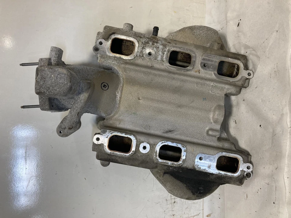 Used Upper Engine Intake Manifold fits: 2006 Chevrolet Malibu 3.9L upper Upper G — 第 2/4 张图片
