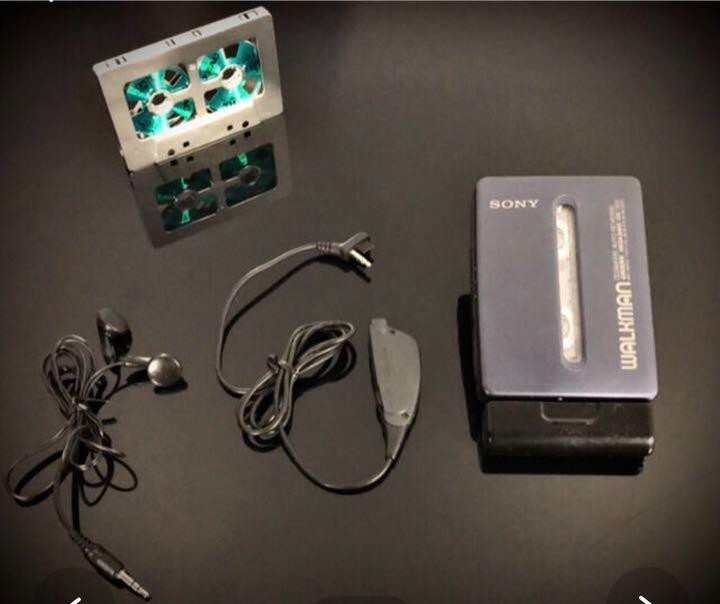 SONY WM-EX600 Sony Walkman Portable Cassette Player Working