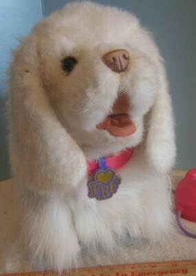 WHITE FURREAL FRIENDS INTERACTIVE PUPPY DOG DOES WORK LEASH