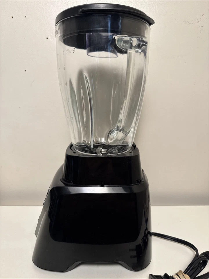 Batidora Oster Pro 1200 negra Foto 4 de 4