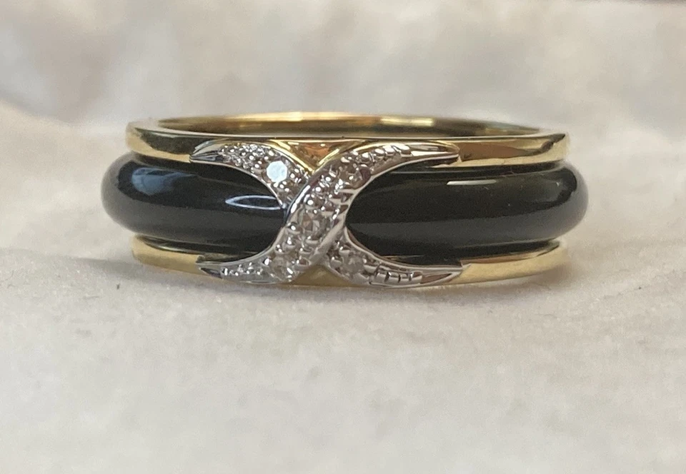Кольцо из чистого желтого золота 14 карат с акцентами черного оникса и бриллиантов от pJs - Изображение 4 из 4