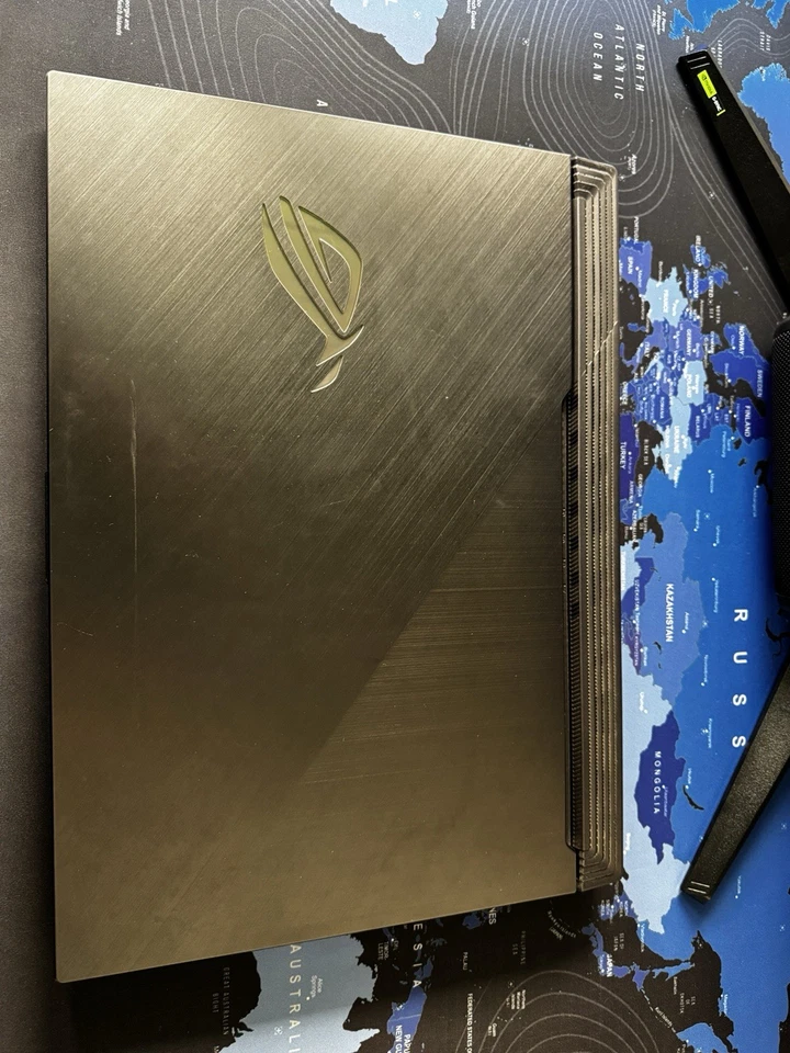 Asus ROG Strix Scar III, RTX 2070, i7-9750H, 32GB, 144HZ 1TB NVME Gaming (G731GW - Immagine 2 di 4