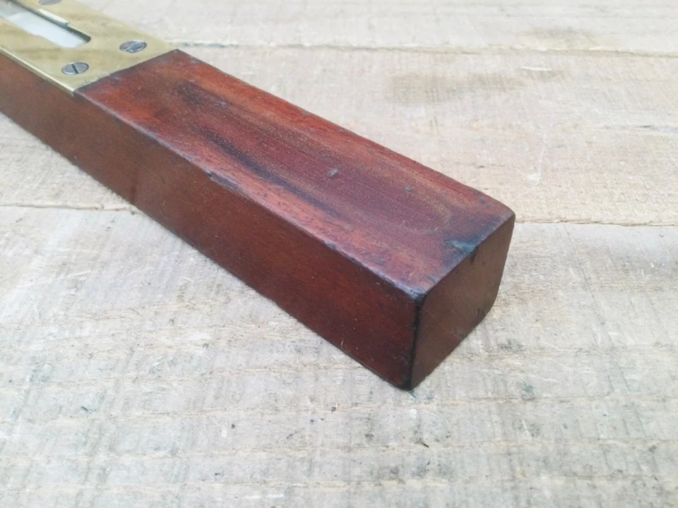 Vintage 12” Mahogany & Brass Plated Clear Bubble Spirit Level - Image 3 of 4