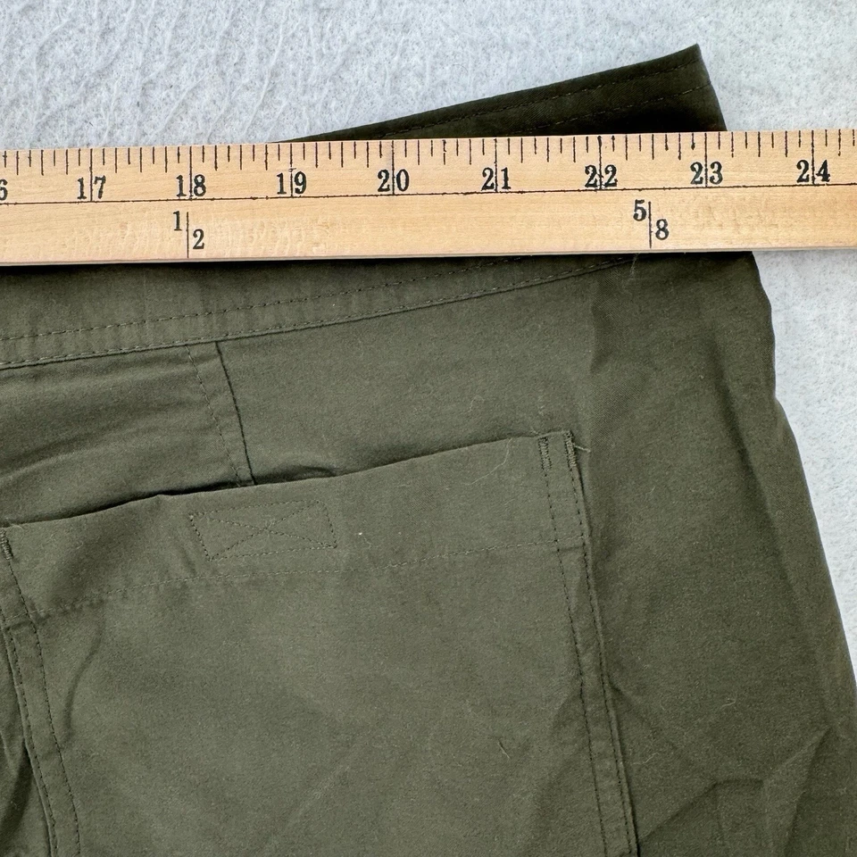 Bermuda de banho masculina Old Navy 46 verde oliva praia oceano casual - Imagem 4 de 4