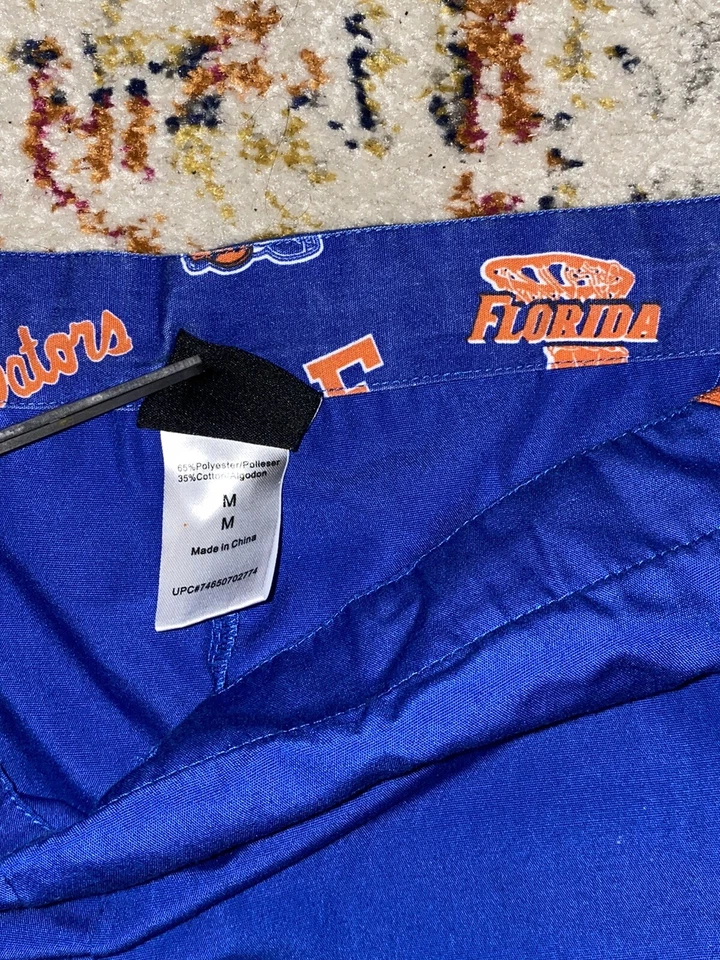 Scrub Dudz Florida Gators Nurses Uniform Scrub Royal Blue Bottoms Size Medium - Image 4 of 4