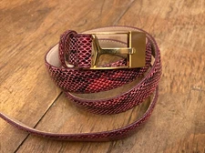 DKNY women’s red narrow Snakeskin belt Sz M Italian Calfskin