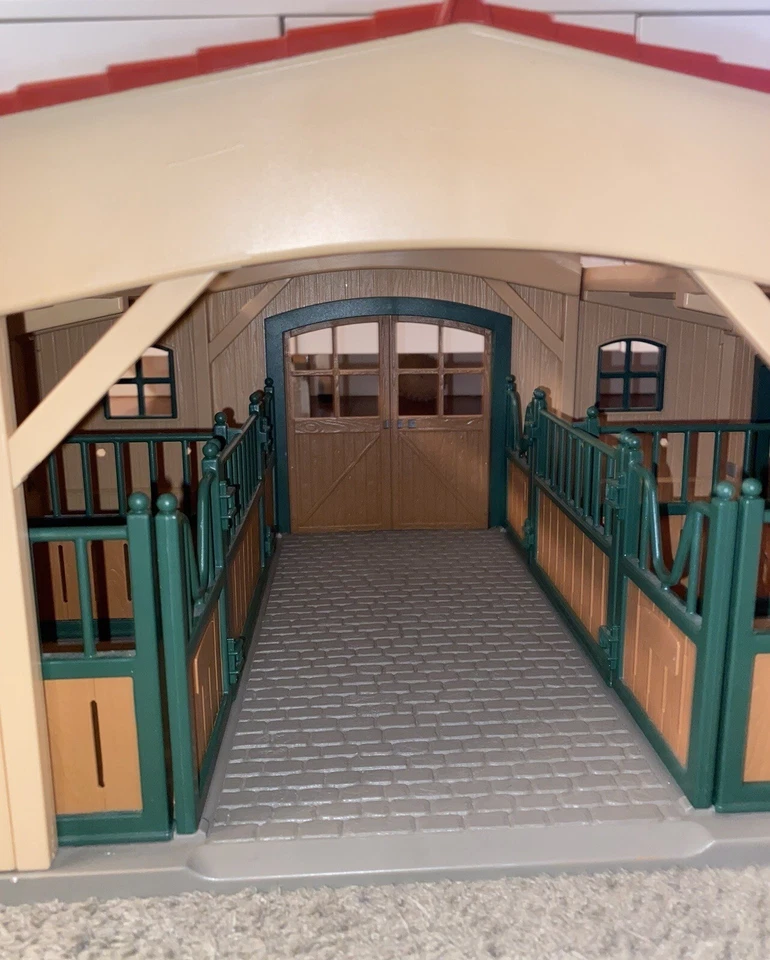 GIOCATTOLI PER BAMBINI - Scuderia Cavalli - Schleich 42145 - Immagine 3 di 4