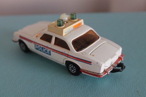 Matchbox K-66 Police JAGUAR XJ12 Diecast Car 5.2” Toy USED Superkings - Picture 4 of 9