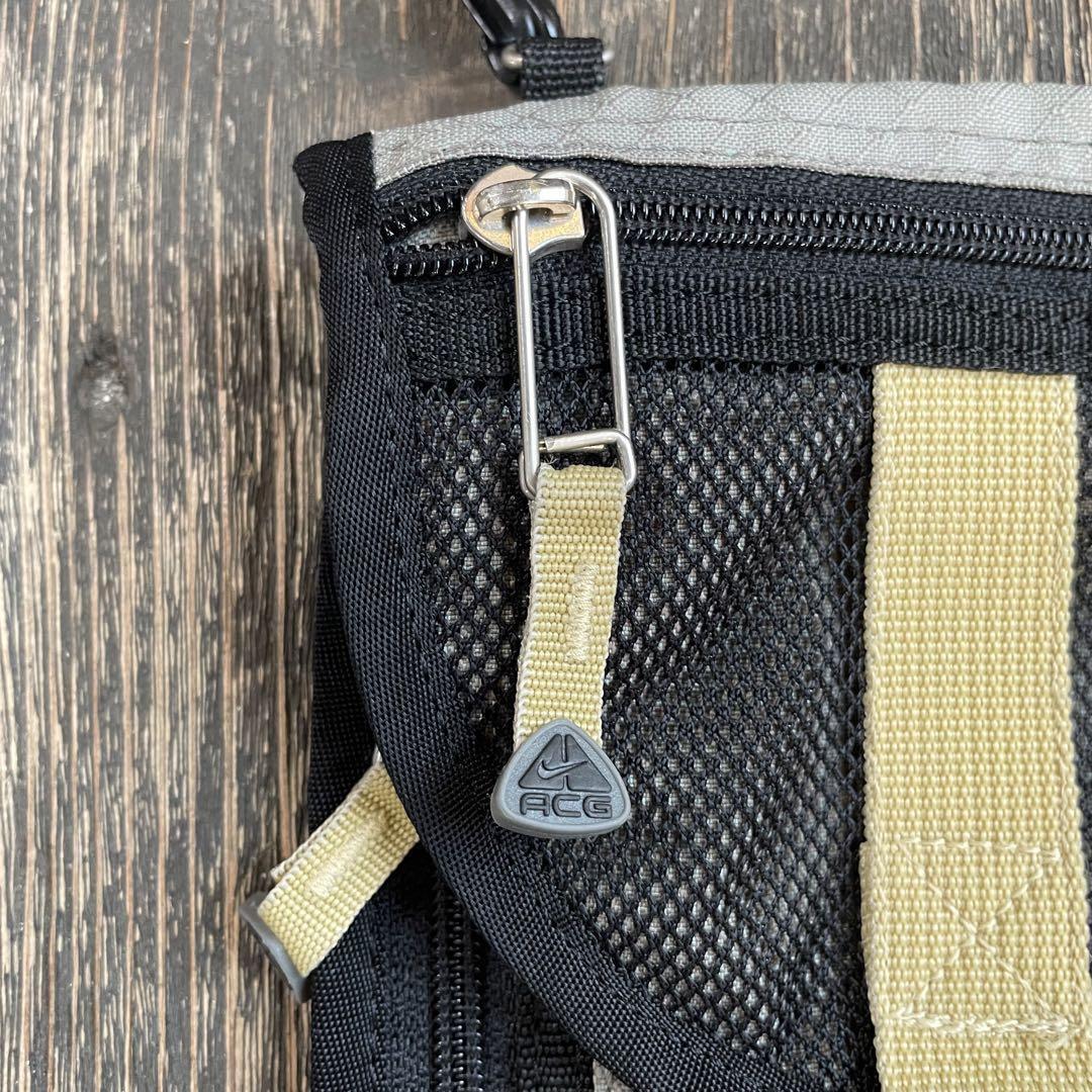 Nike acg 90s Mini one shoulder bag 100% polyester multicolor Nike acg 90s Mini one shoulder bag 100% polyester multicolor