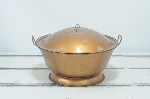Antique "NEW KINK" Dough Bowl Covered Copper Color Metal Tin Bowl With Vented Li - Picture 2 of 10