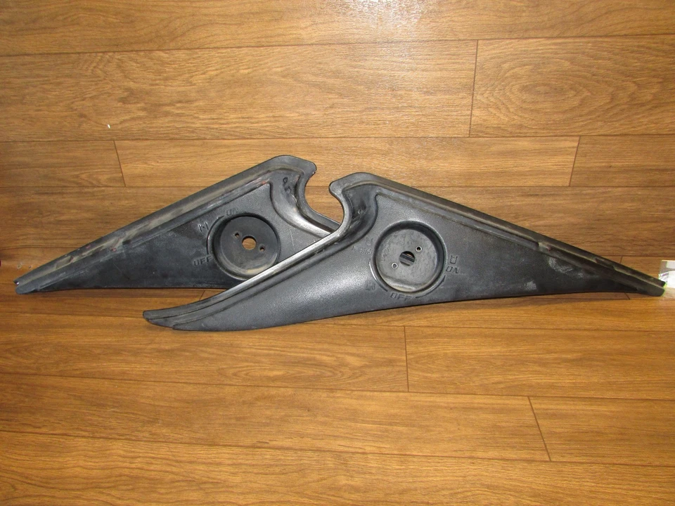 Kawasaki Jet Ski 2000 Ultra 150, painéis laterais do casco esquerda e direita 14090-3810-21 - Imagem 3 de 4