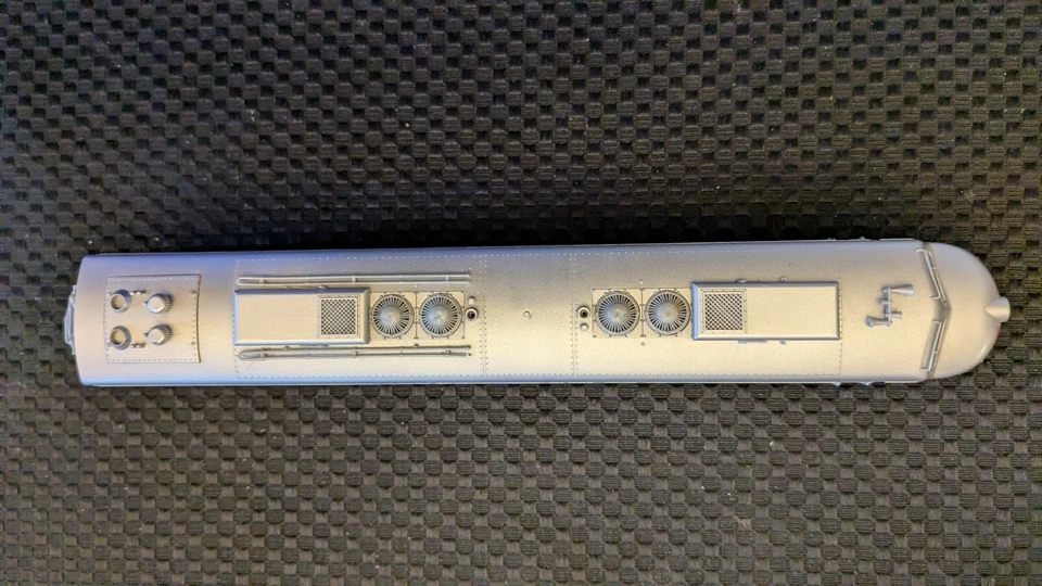 Proto 2000 HO EMD E8 diesel, Burlingon, Runs & pulls great. Nice. - Image 3 of 4