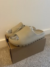 adidas yeezy slides size 10.5 uk cream colourway never worn with tags