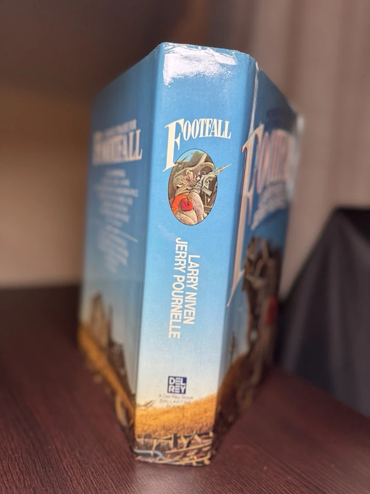 Footfall | by Jerry Pournelle and Larry Niven | Signed by both | 1st Ed. Sci Fi Foto 4 de 4
