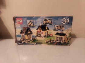 LEGO CREATOR: Beach Hut (31035) 3in1 Retired 100% Complete