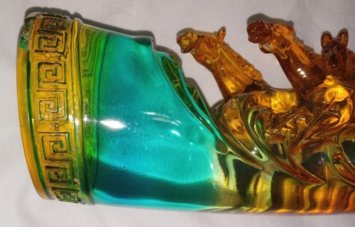 RARE Vintage Lucite/Acrylic Feng Shui 8 Running Horses Sculpture 21.5" Long - Afbeelding 3 van 20