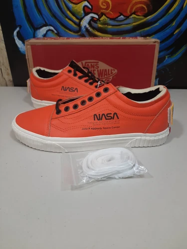 Vans Old Skool X NASA "Space Voyager" 10