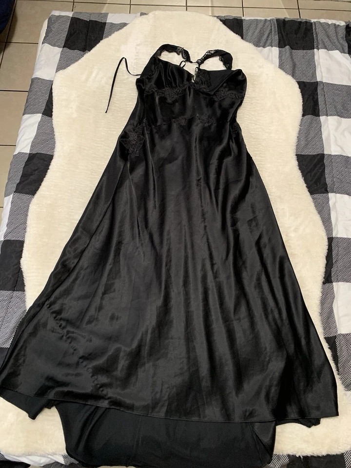 Vestido largo de satén negro mediano Y2k Victoria’s Secret Foto 2 de 4