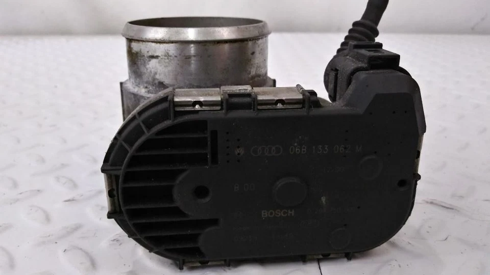 00-06 Audi A4 Quattro carrocería del acelerador Foto 2 de 4