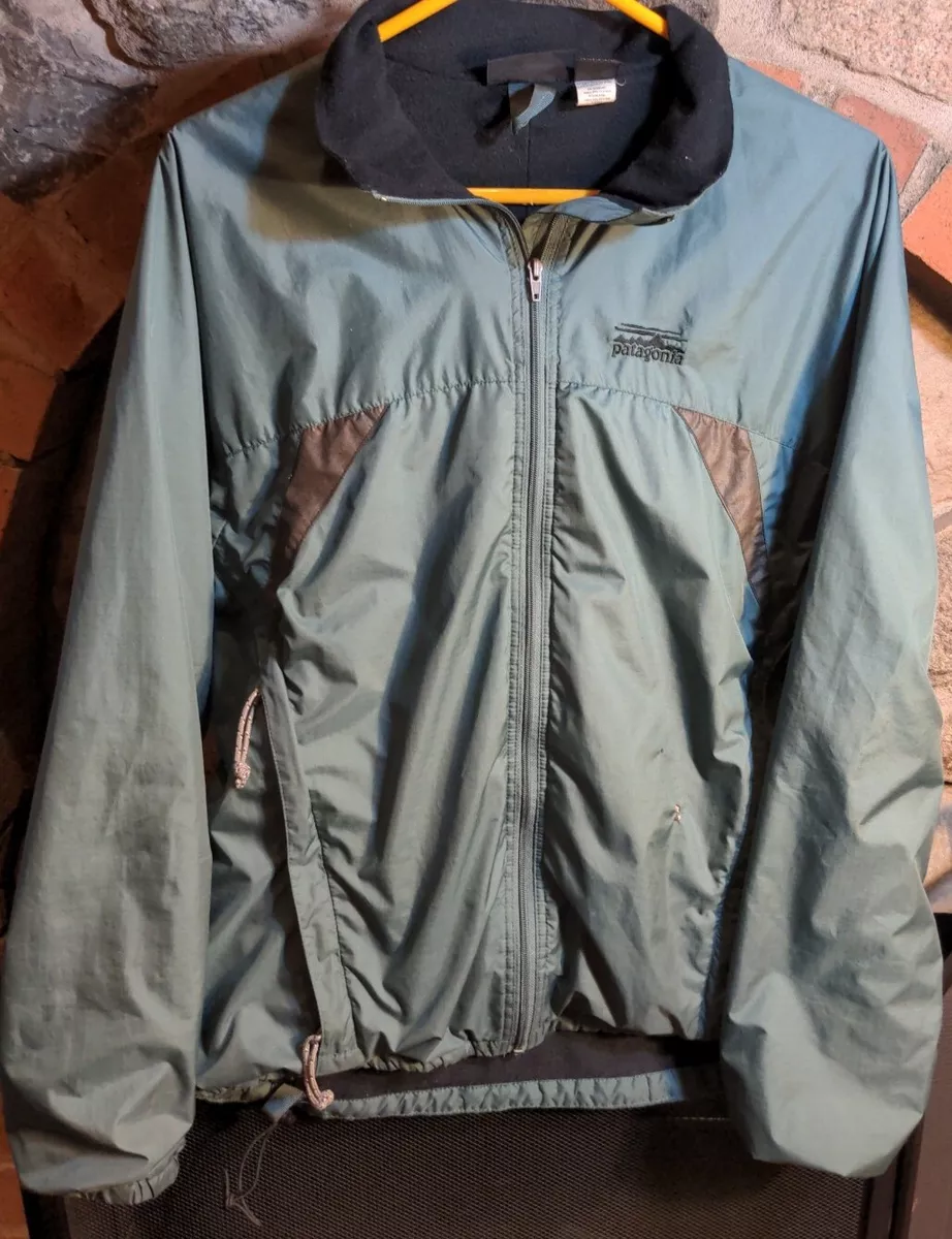 Patagonia women's windbreaker best sale jacket