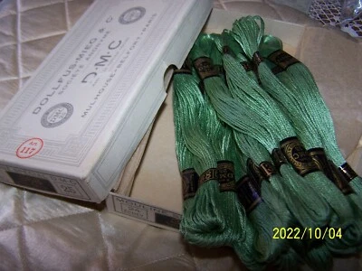 Mercerie ancienne : Echeveau spécial broderie DMC. Vert pistache. Réf : 311 - Photo 1/2