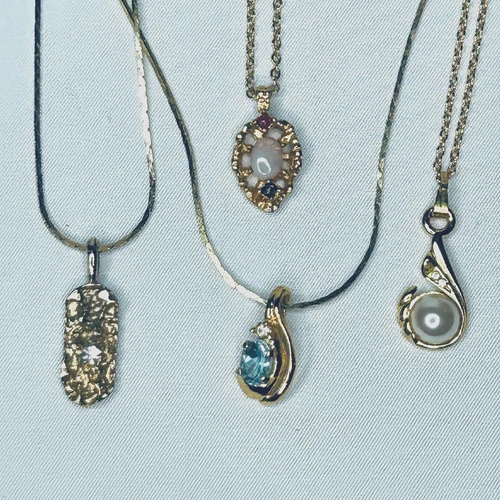 🌟 Vintage Gold-Tone Pendant Necklaces Lot 💎 Costume Jewelry 1980s Glam Gift