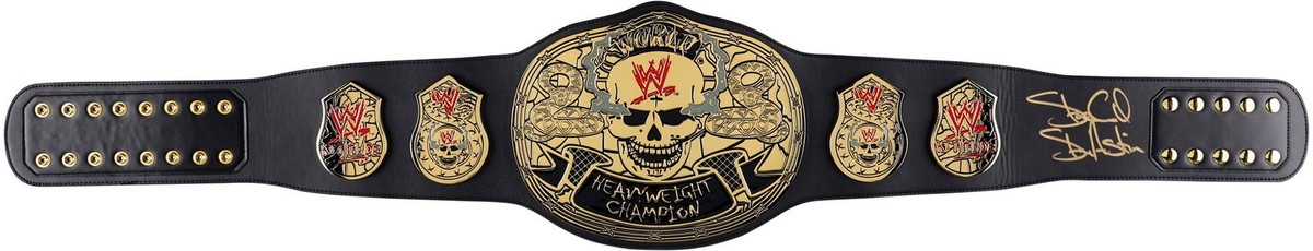 Stone Cold Steve Austin WWE Autographed Smoking Skull Replica  display picture 1