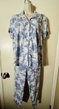 Lauren Ralph 2 pc Set SZ L Cotton Blend Pajama Set Short Sleeve Top Capri Pants