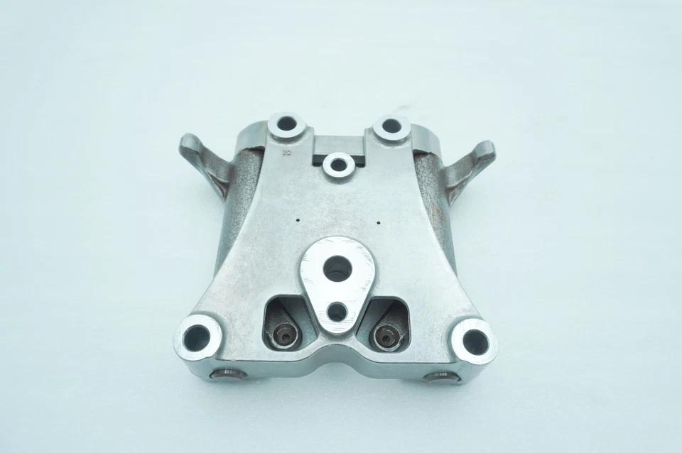 Harley Touring Electra Glide 09 FLHTC motor OEM doble cámara 1 brazo basculante 17593-99 Foto 2 de 4