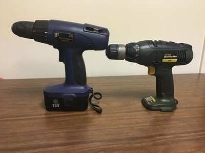 Two Untested Cordless Drills Black And Decker Drill Master One Battery Read Desc