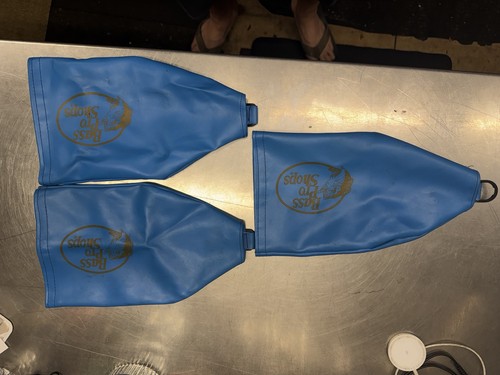 See Of 3 BASS PRO SHOPS REEL COVERS for Bait Casting Reels on Fishing Rods, blue