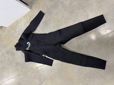 BRAND NEW wetsuit US Mens M 3mm