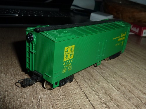 HO AHM MEHANO ? 5298 Double Door Box Car Santa Fe All The Way ATSF 67382 grün US | Condition: Gebraucht