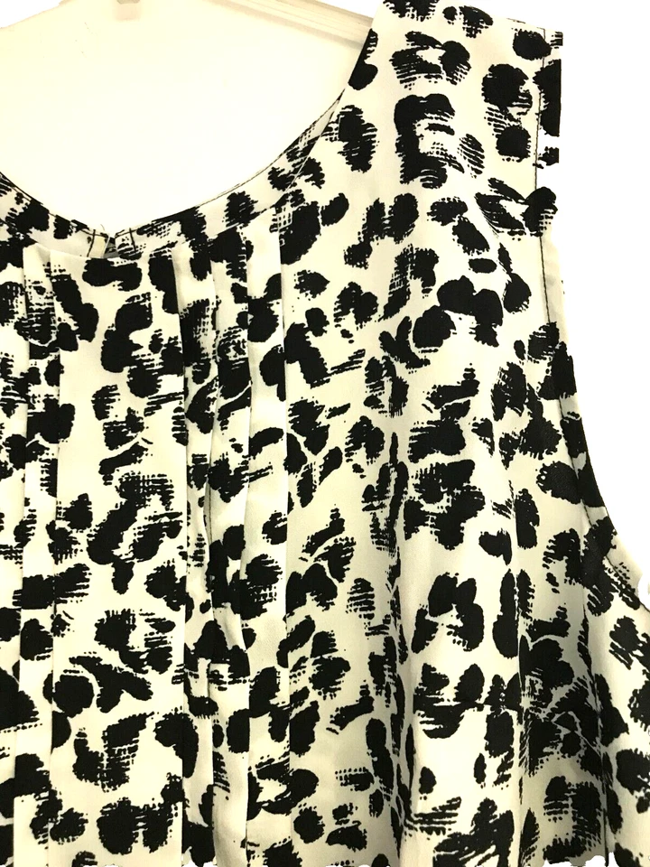 Merona Sleeveless Blouse XXL Black White Patterned Pleated Front Polyester 2XL - Image 4 of 4