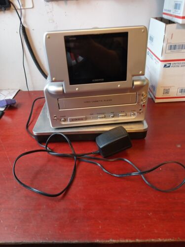 AudioVOX VBP2000 Portable VHS Player LCD Monitor