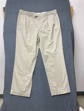 Haggar city casuals Mens Tan Pants  Size 40 X 32 Pleated Front Pockets AR97-9