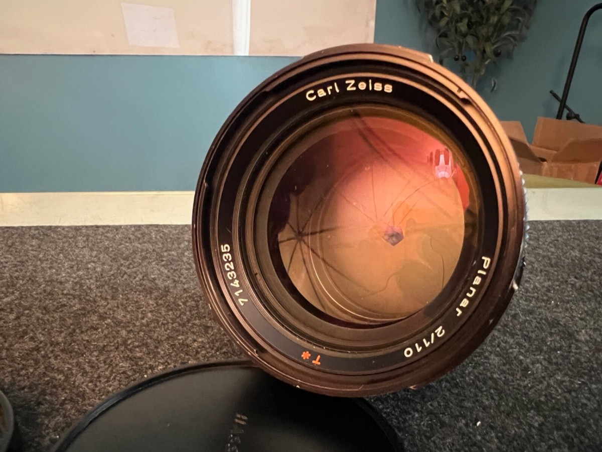 Hasselblad Carl Zeiss Planar 2/110 FE 110mm f/2 Portrait Lens
