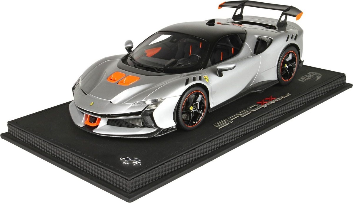 Ferrari SF90 XX Stradale Metallic Italian white and flash