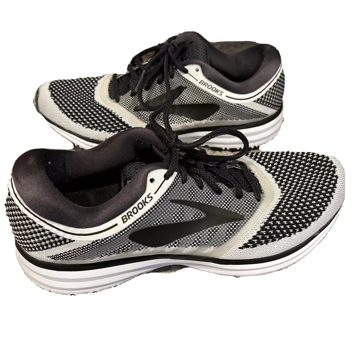 Brooks shoes cheap nearby