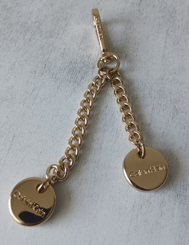 Calvin Klein GOLD METAL LOGO Double Key Or Bag CHARM Hang Tag ACCENT Imprinted - Picture 7 of 9